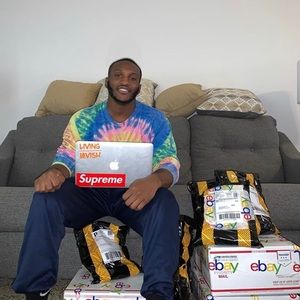 Meet your posher, Tyshon